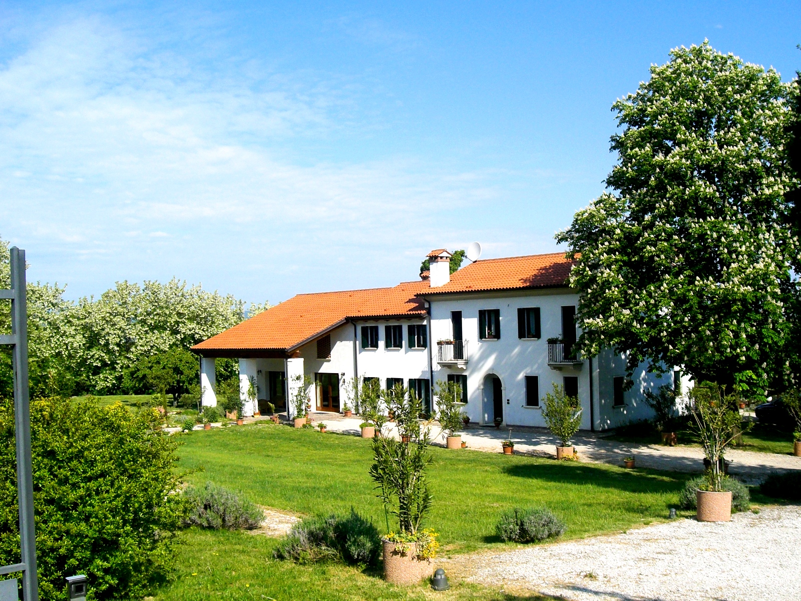 ilbucaneve_esterno2